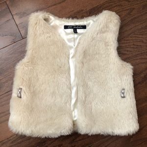 Lili Gaufrette faux fur vest